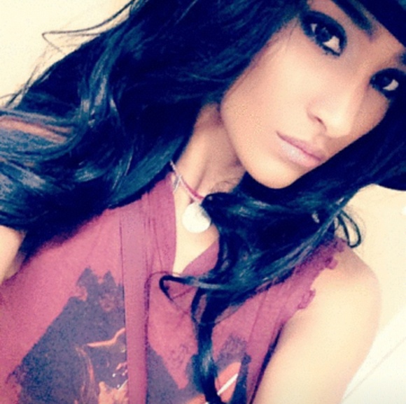 Meet your Posher,Madison - Picture 1 of 8